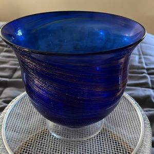 Beautiful decorative glass bowl. Shimmering gold and copper color swirls.